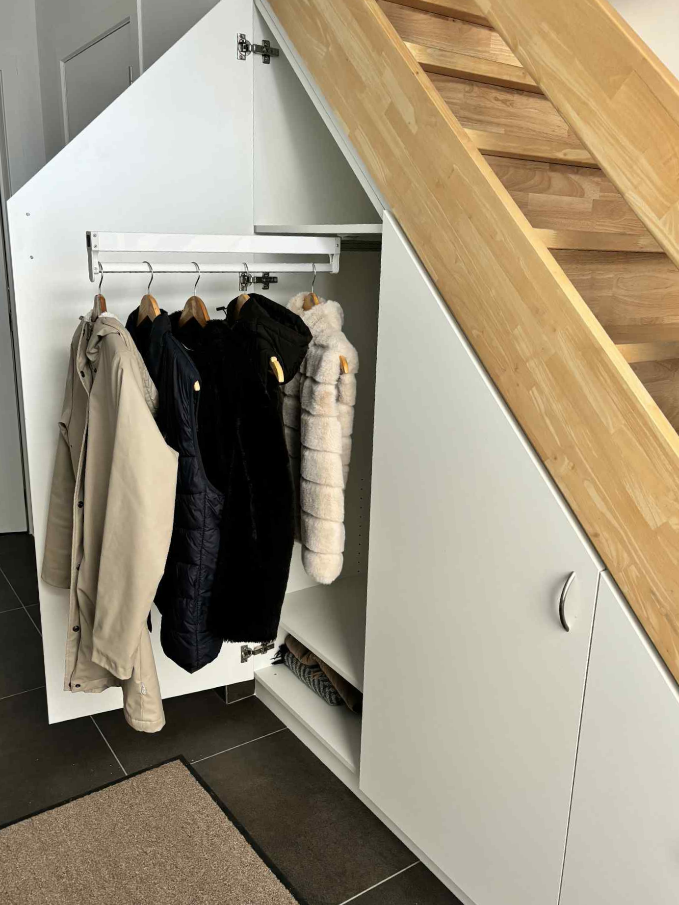 Maatkast + Trap – detail